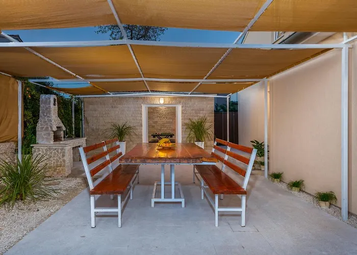 빌라 Ostone 풀라