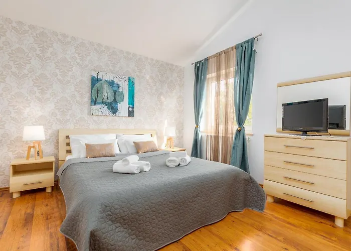 Ostone Βίλα Πούλα